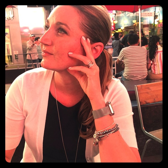 Meet your Posher, Desirae - Picture 1 of 1